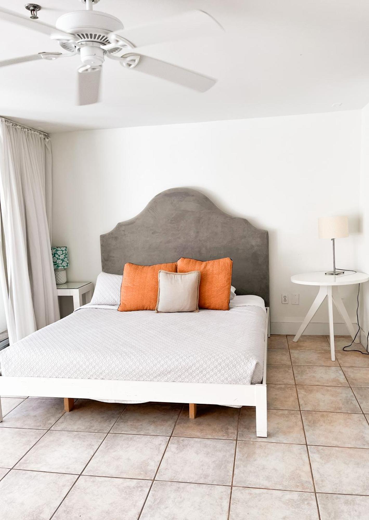 Castle Pavillon 8 Beachfront - Private Beach Access Loft With 2-Story, Pool, Tennis, Free Parking Access Miami Beach Exterior photo